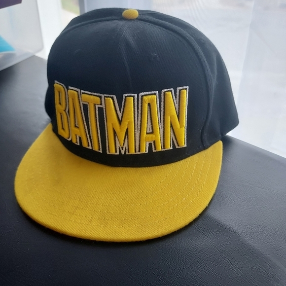 DC Comics Batman Hat Adjustable Snapback Black/Yellow 2013 - Picture 1 of 8